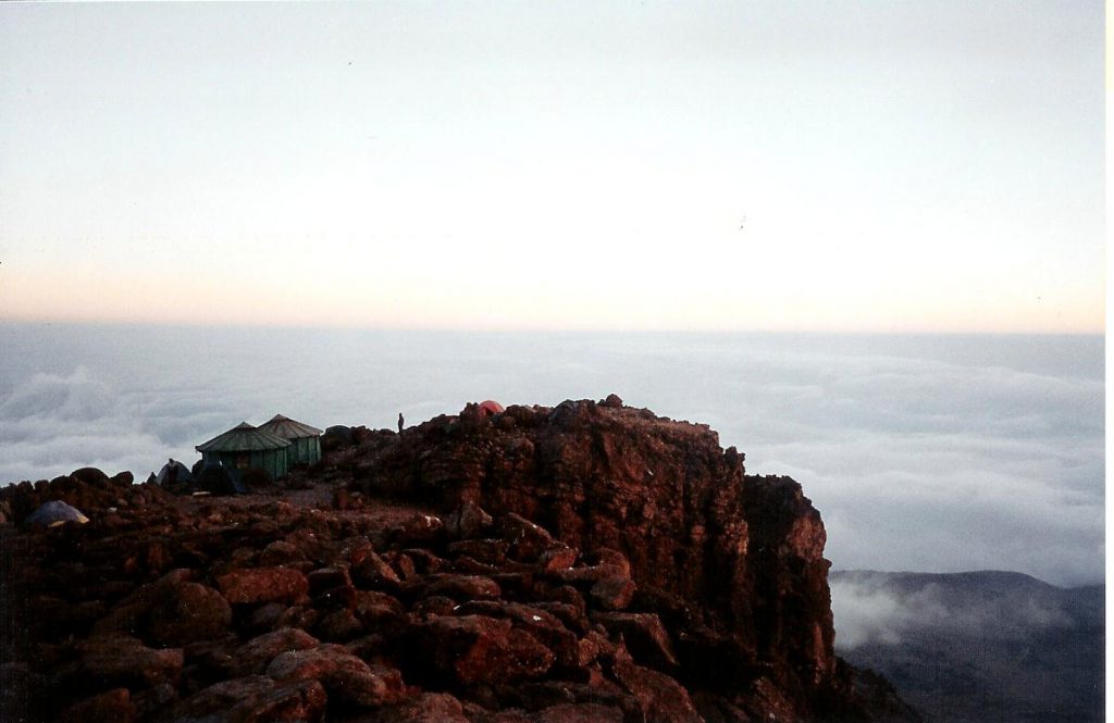 Último acampamento antes do ataque ao cume do Kilimanjaro
